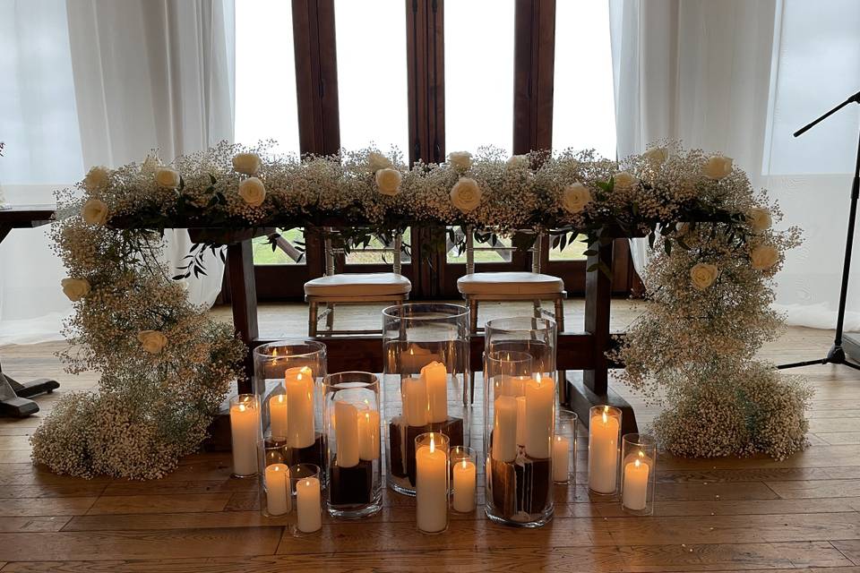 Baby's Breath Head Table