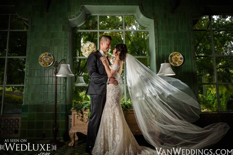 WedLuxe wedding photographer