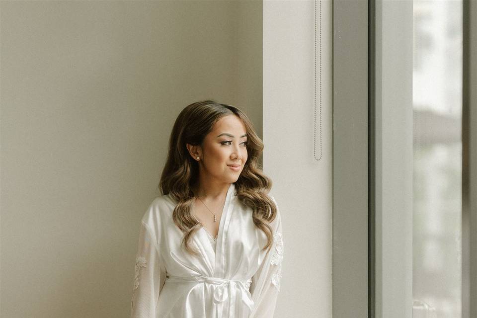 Luvo bride old hollywood