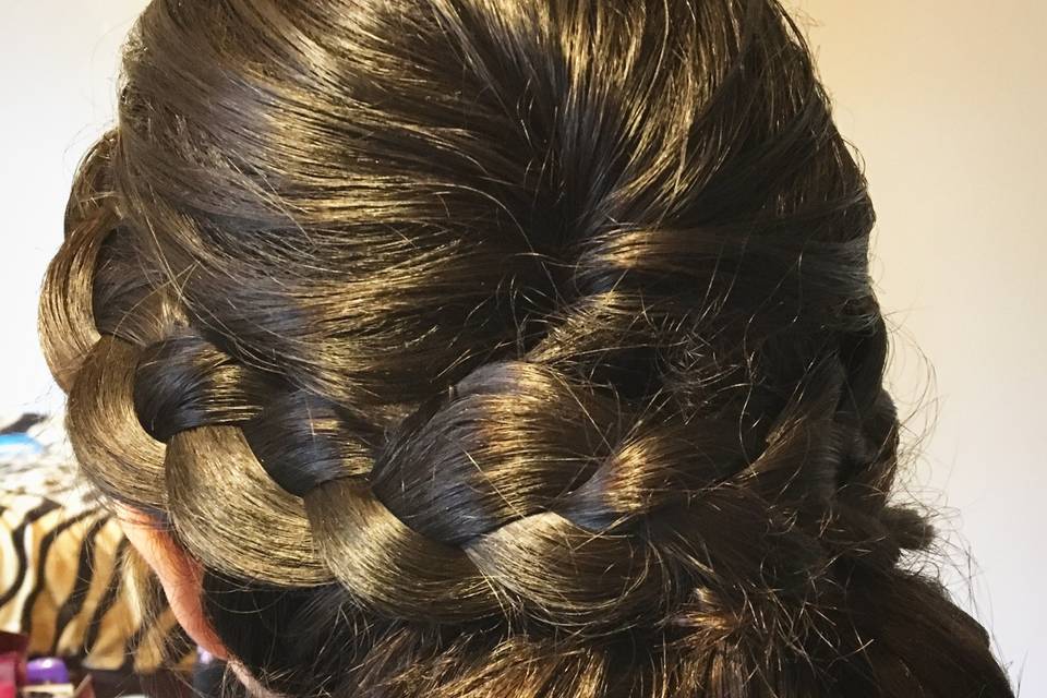 Braiaided low bun