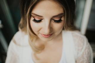 Wedded Bliss: Mobile Hair & Makeup