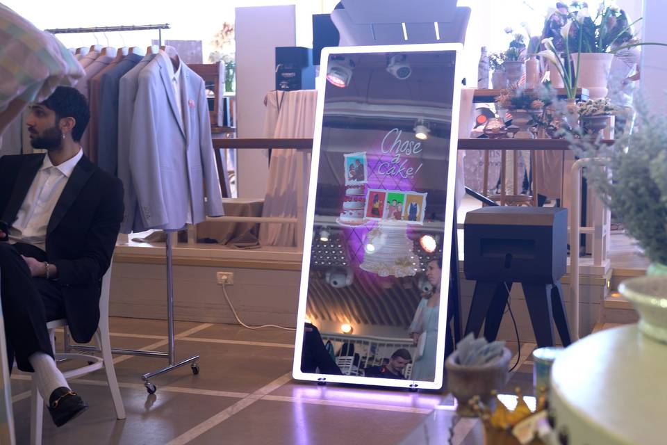 Snap Beauty Mirror Photo Booth