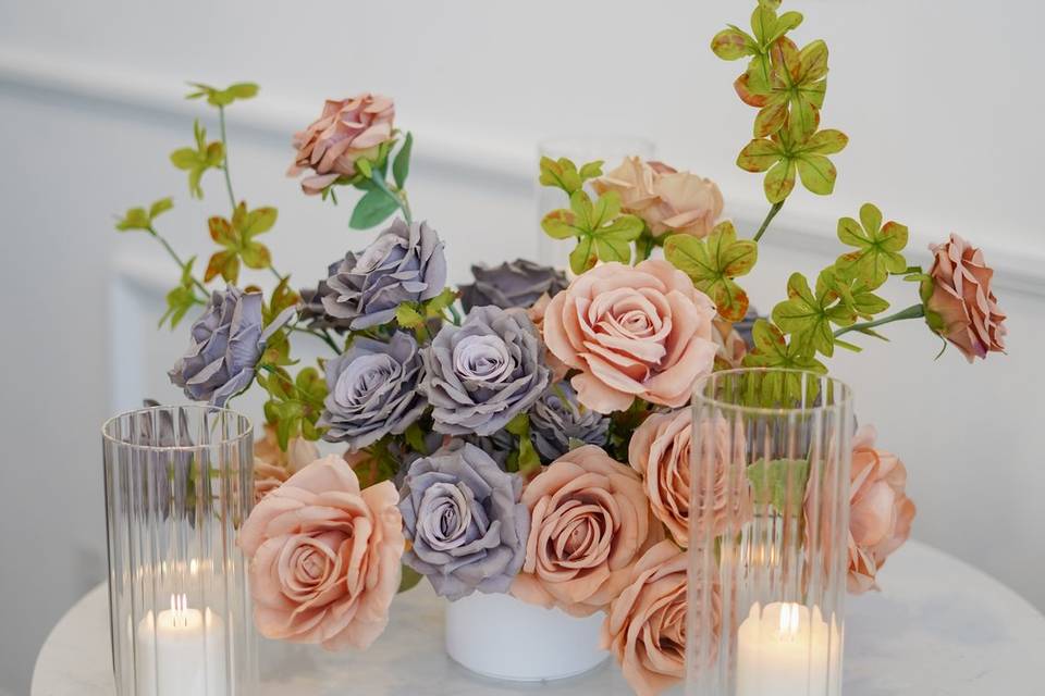 Black and nude centerpiece