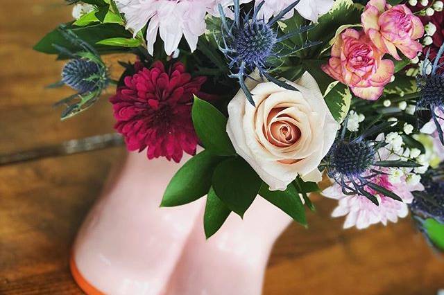 Laviolette Flowers & Decor
