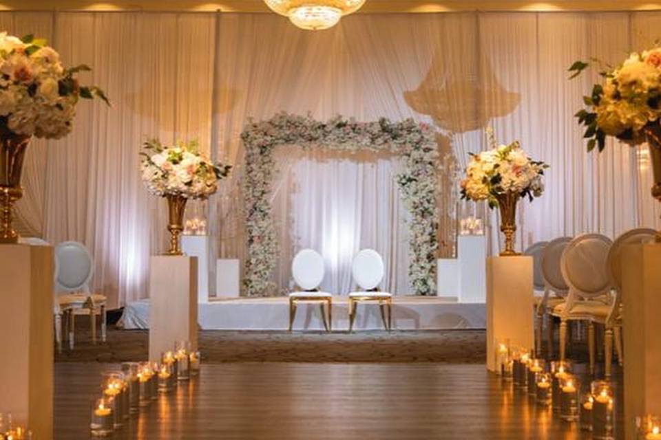 Cake table and head table