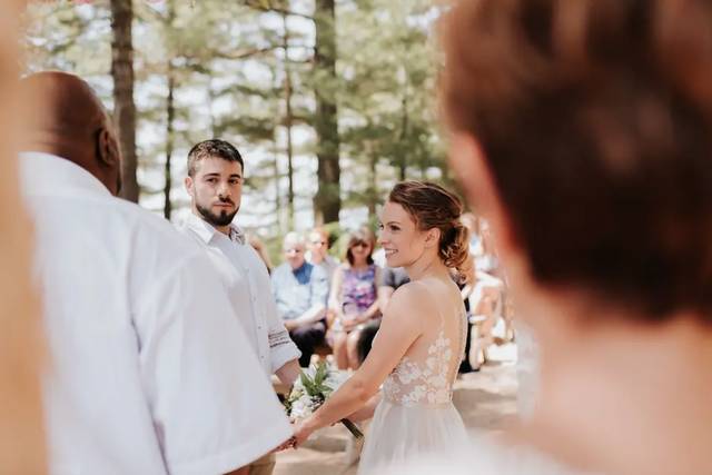 I DO! I DO! WEDDING OFFICIALS​