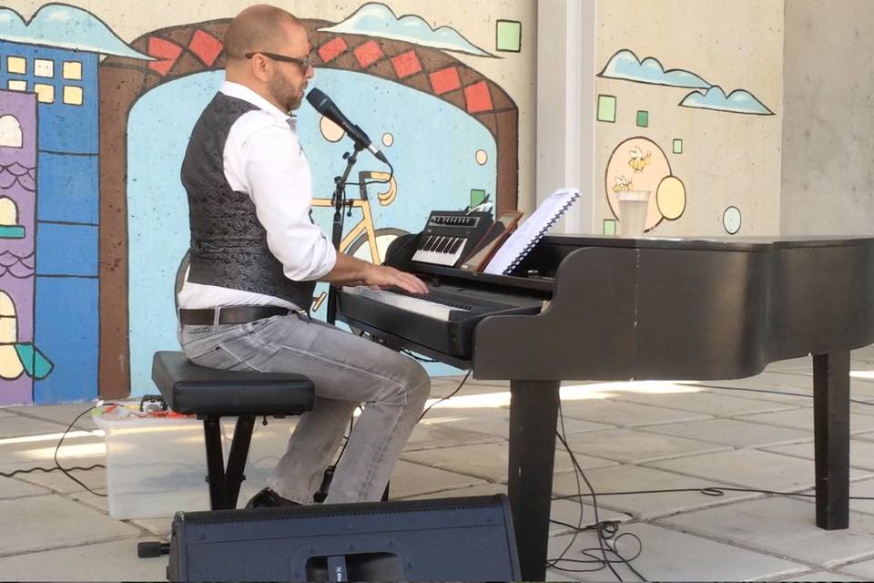 Outdoor Piano Party