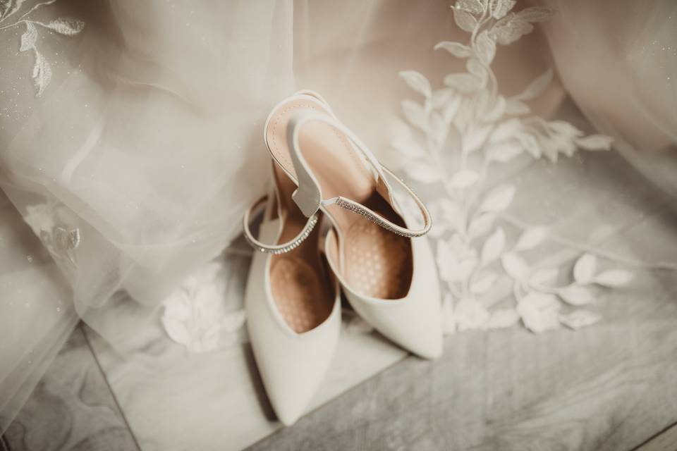 Bridal shoes with dress