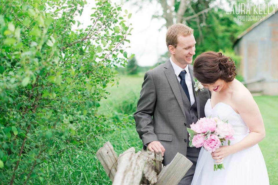 Ottawa, Ontario bride and groom