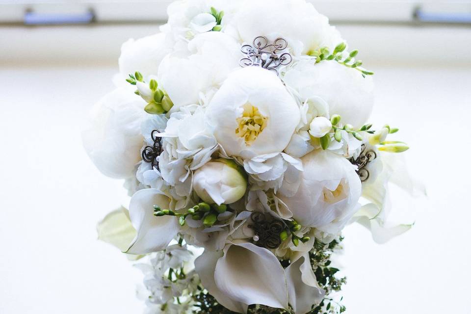 Pure white bridal bouquet