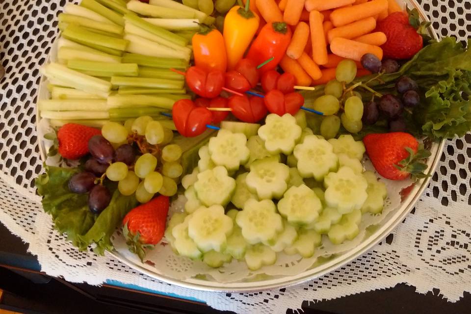 Mixed veggie and fruit platter