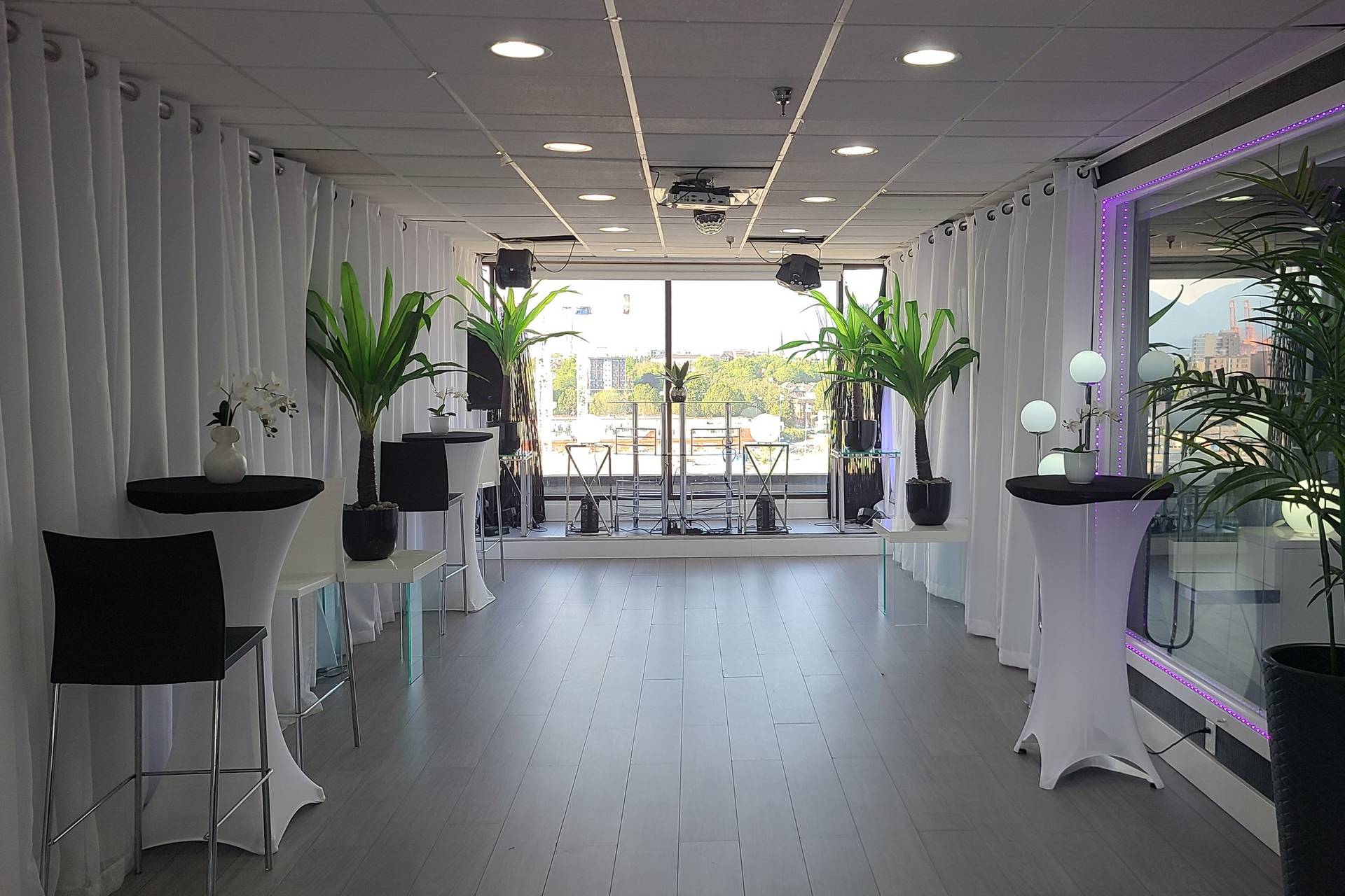 Picture of The Penthouse Event Suite - Venue - Vancouver - Weddingwire.ca