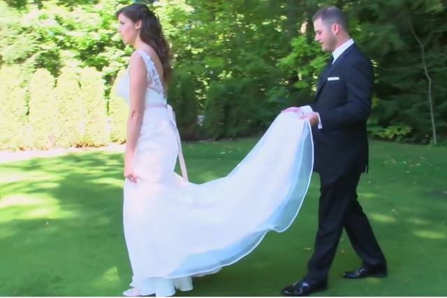 Toronto, Ontario bride and groom