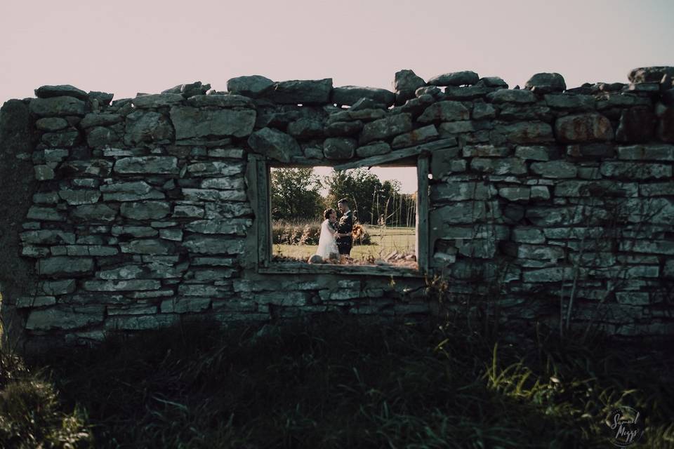 Stone wall scene