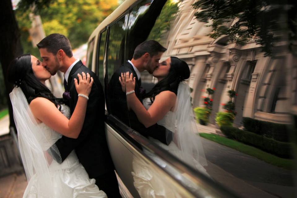 Toronto, Ontario wedding couple