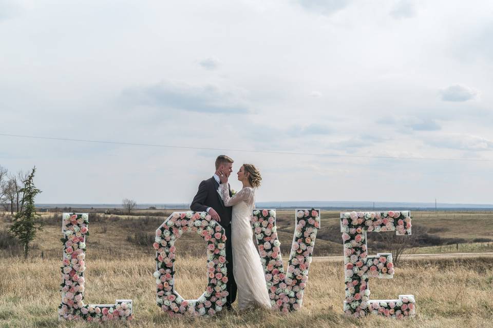 4ft Floral love letters