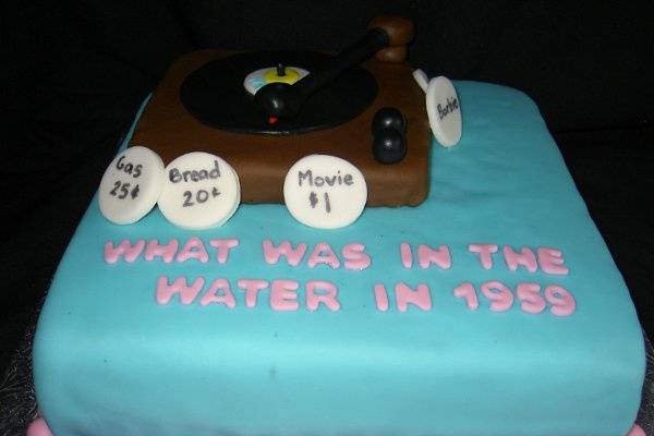 1259337496584-Recordplayercake009.jpg