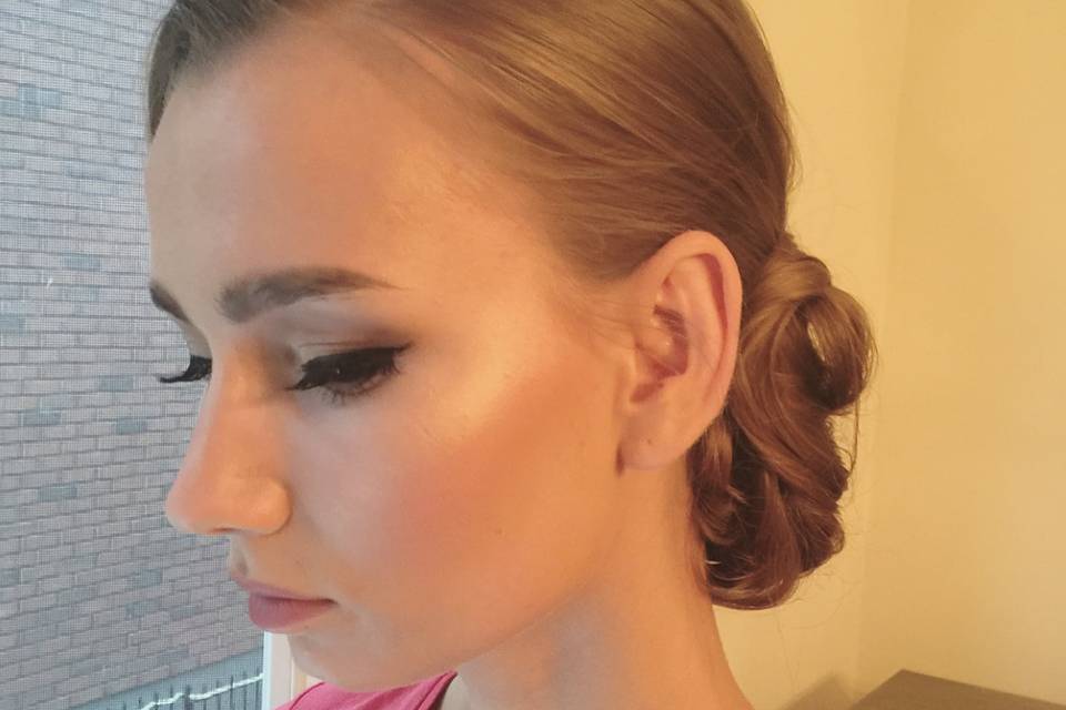 Winged bridal look