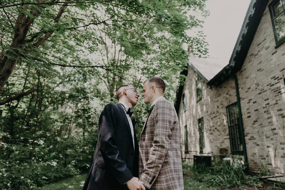 Groom and groom