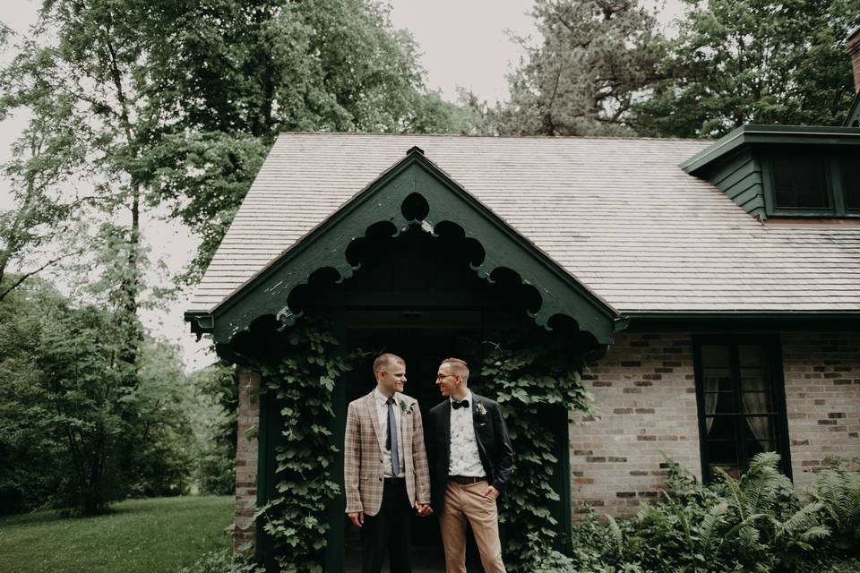 Groom and Groom