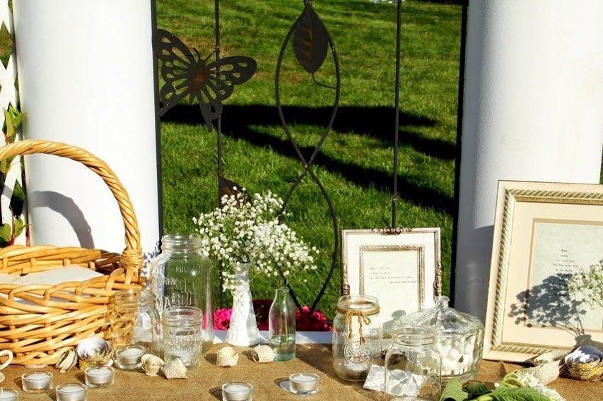 Outdoor wedding details