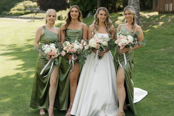 Bridal party bouquets