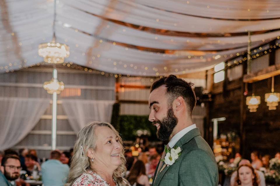 Mother son dance