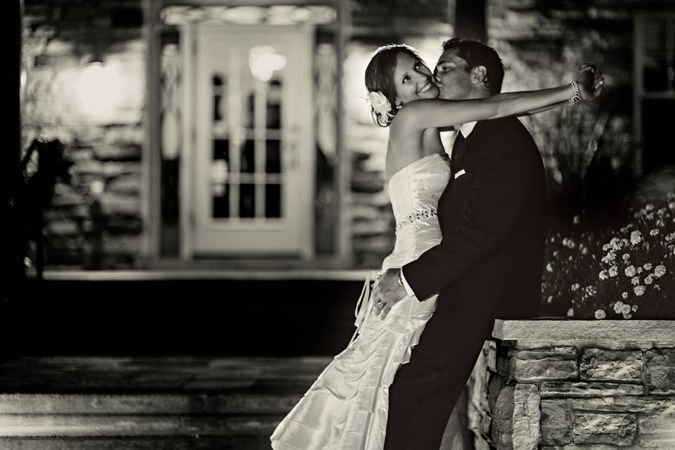 Mississauga, Ontario bride and groom