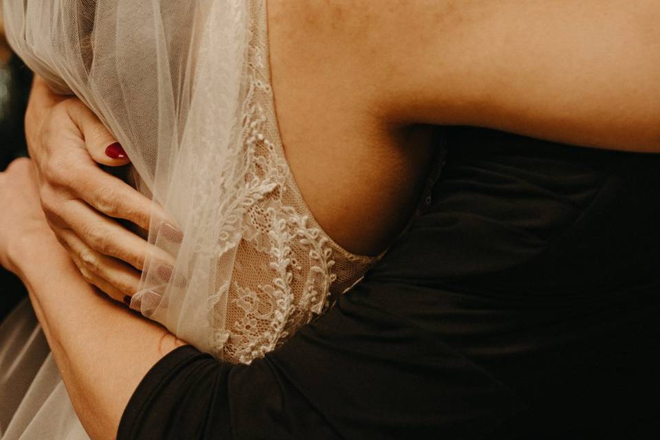 Mama hugs to calm nerves