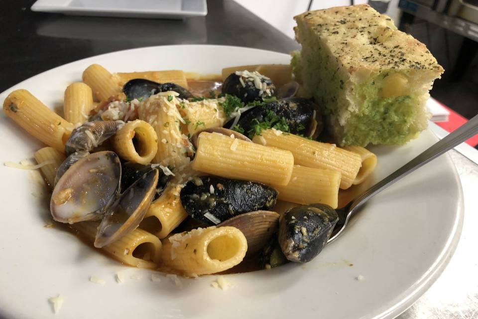 Seafood pasta