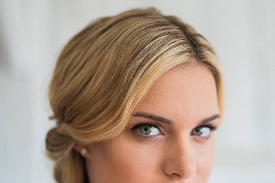 Romantic-wedding-hair-Toronto