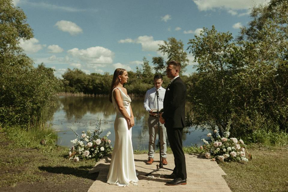 Outdoor Lakeside Ceremony