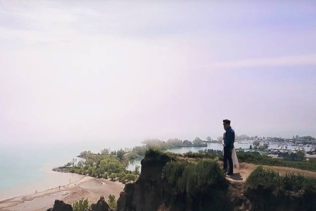 Liliana + Raz Bluffs proposal