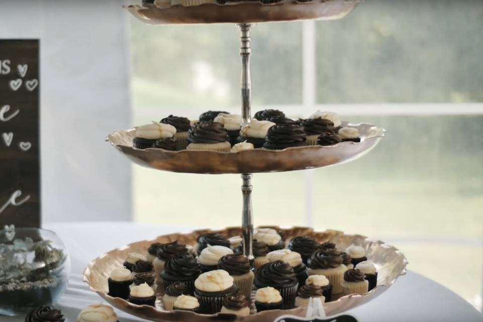 Cupcake table