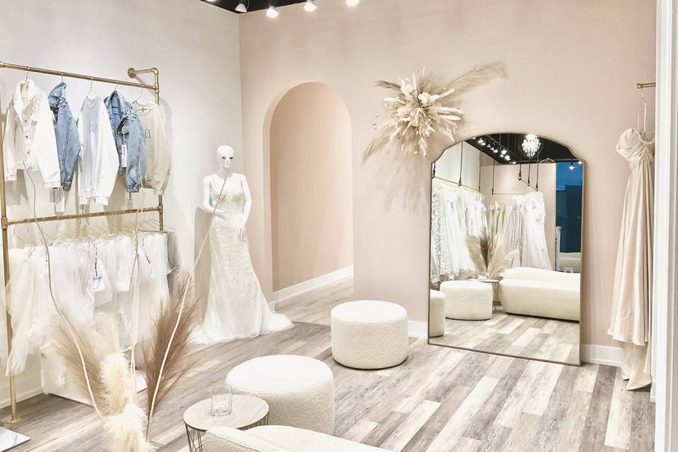 A modern and intimate boutique