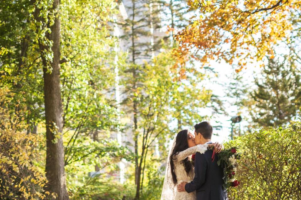 Fall couple wedding picture