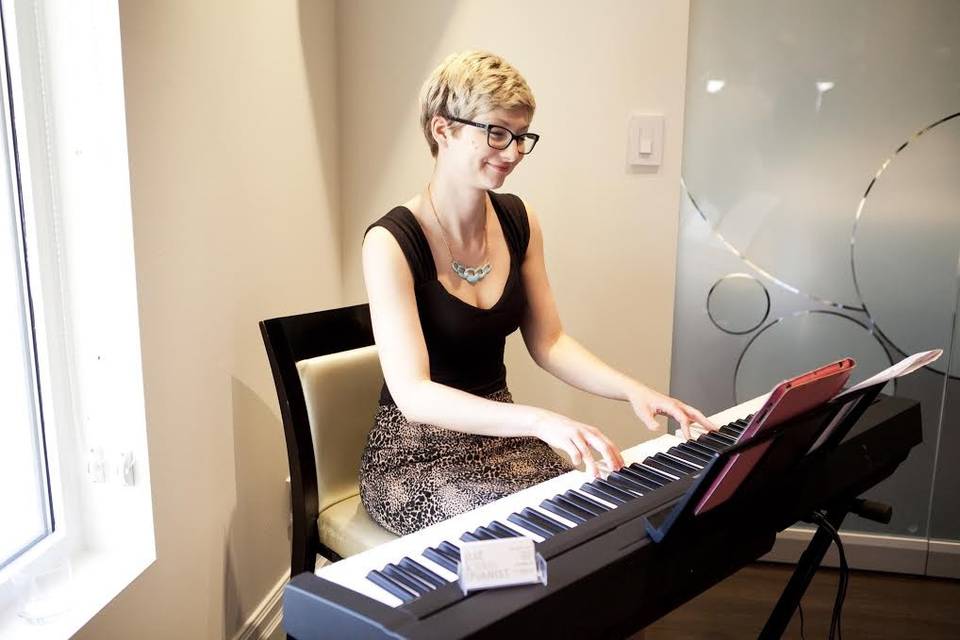 Liz Craig - Pianist
