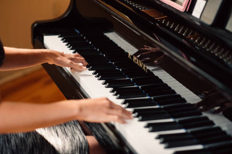 Grand piano at ceremony