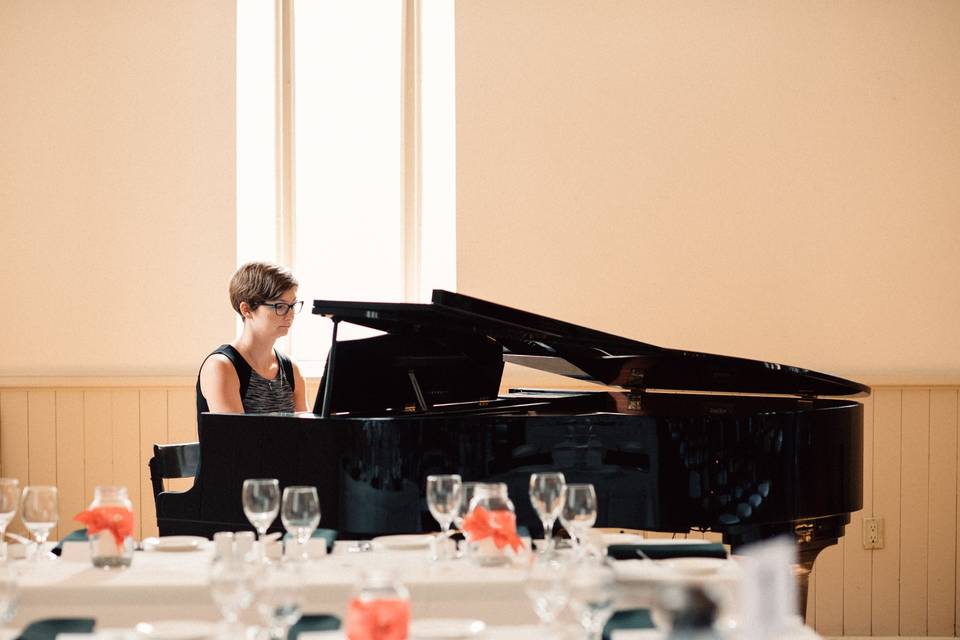 Piano and violin ceremony