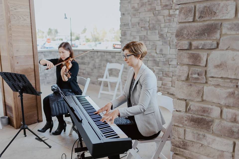 Piano and violin ceremony