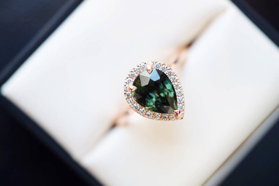 Green Sapphire in Rose Gold