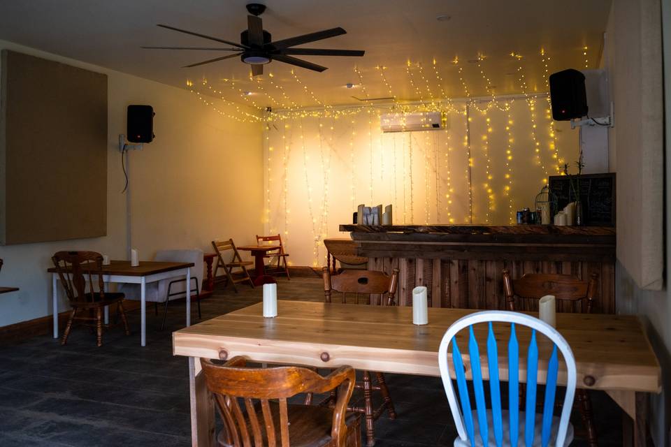 La Bodega Saloon & Bar