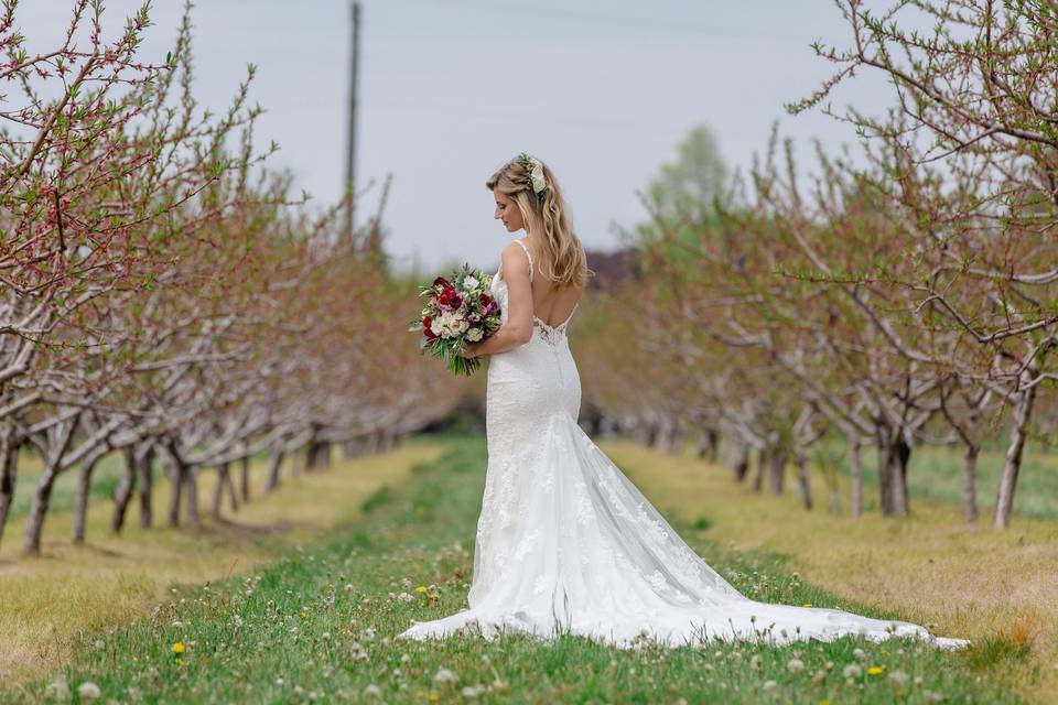 Love this elegant bridal look