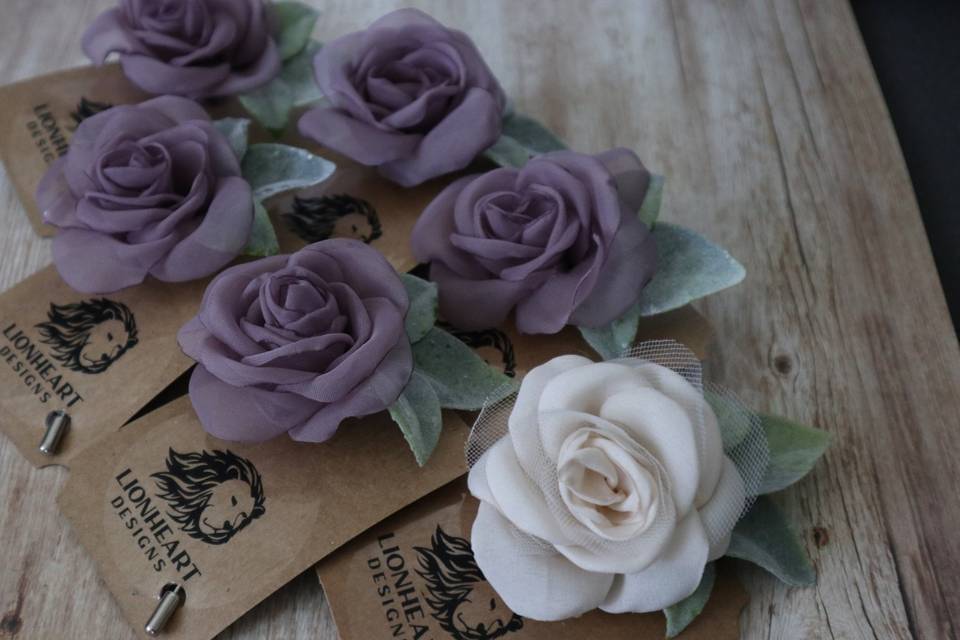 Ivory & dusty purple wedding