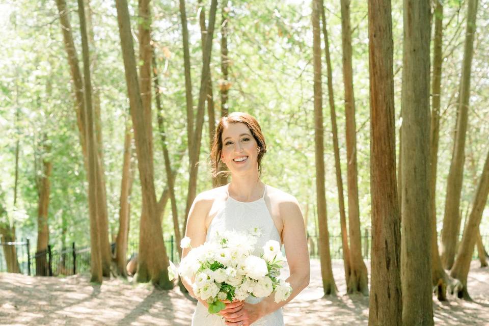 Lindsay & Her Bouquet