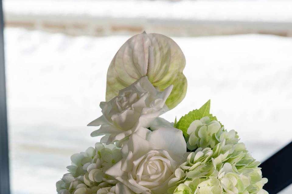 Cocktail table decor