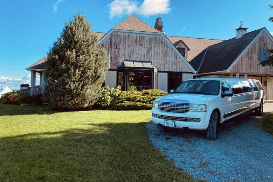 Stretch SUV Limo