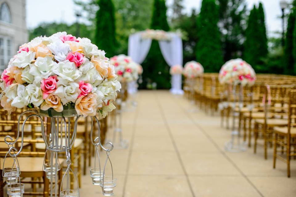 Ceremony floral arrangements - Barrie Wedding Flowers