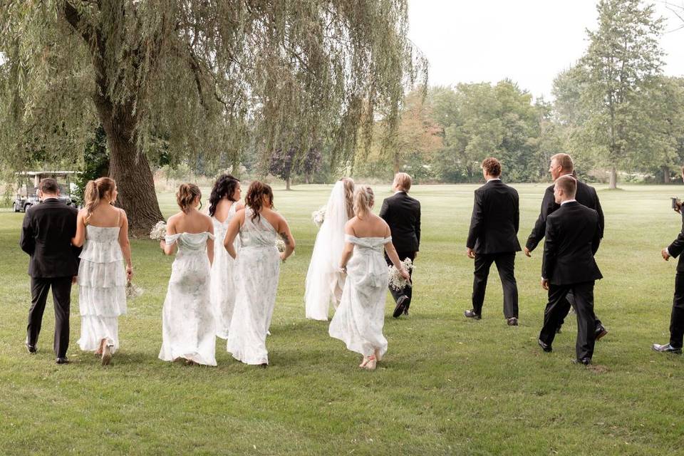 On course wedding party photos