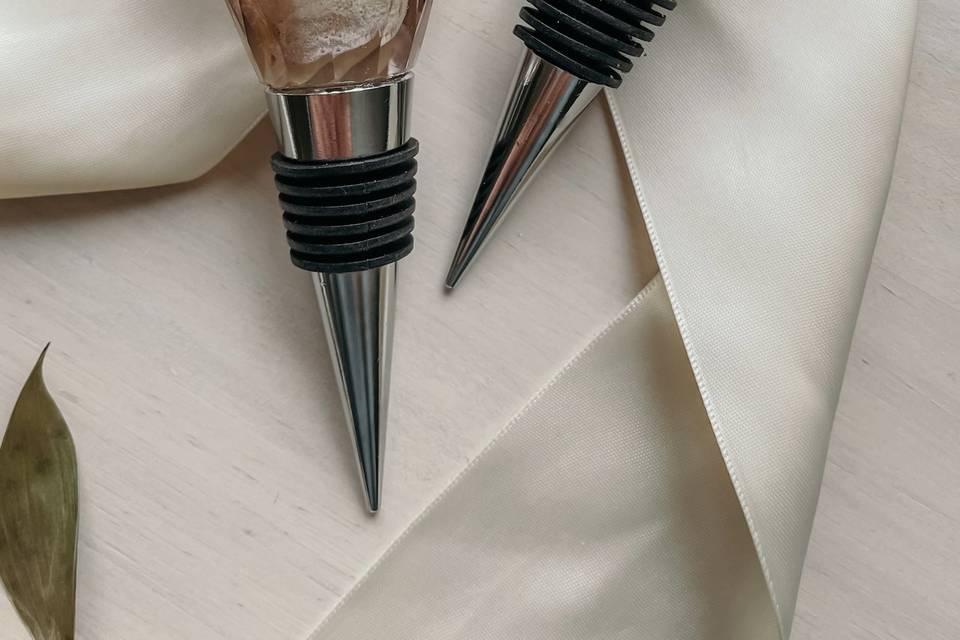 Wine stopper set